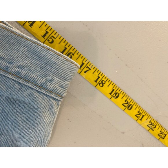 Levis Classic Fit Denim Shorts Size 16 Miss Light Wash Womems - Picture 10 of 11